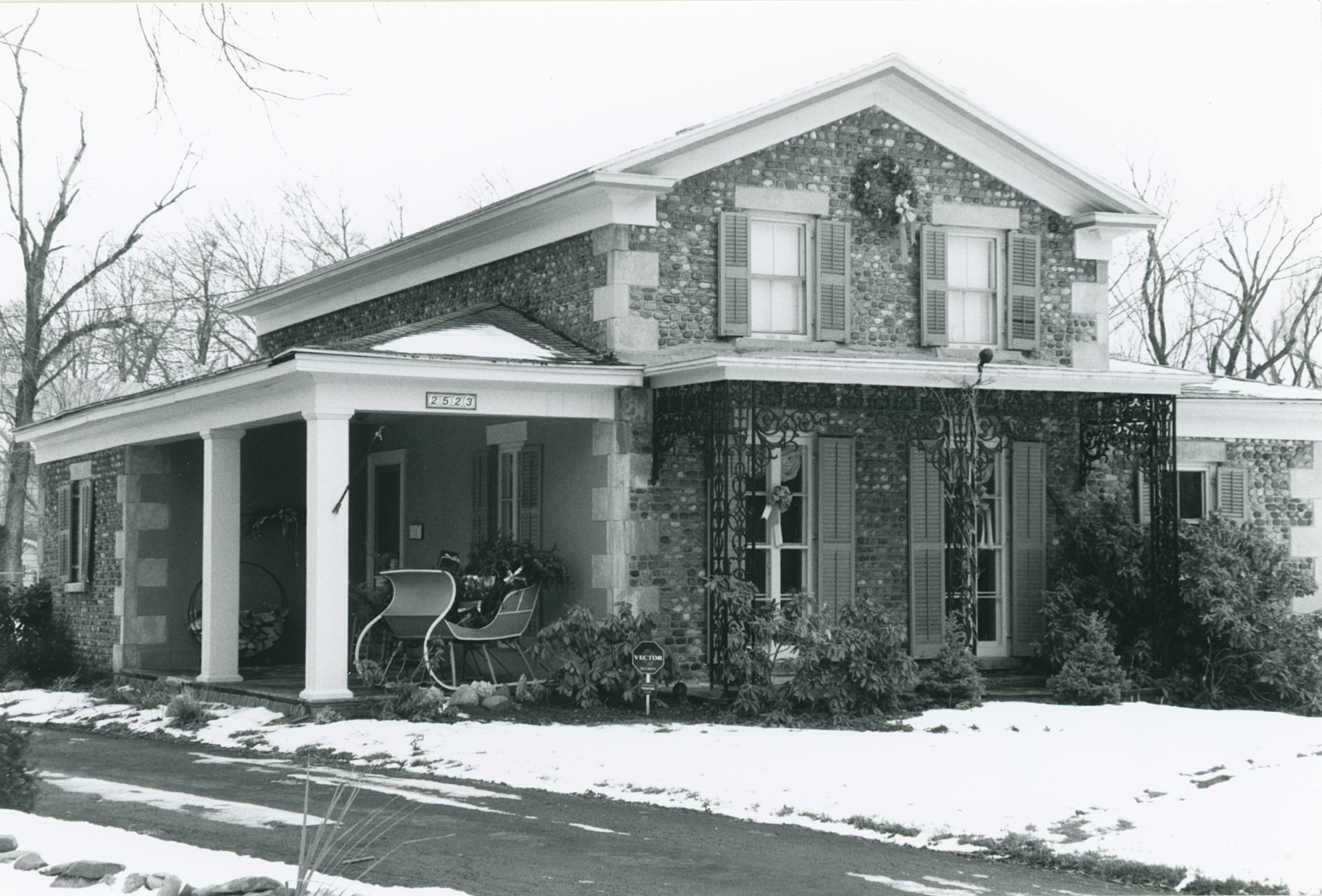 Iro-2 2523 St Paul Blvd 1